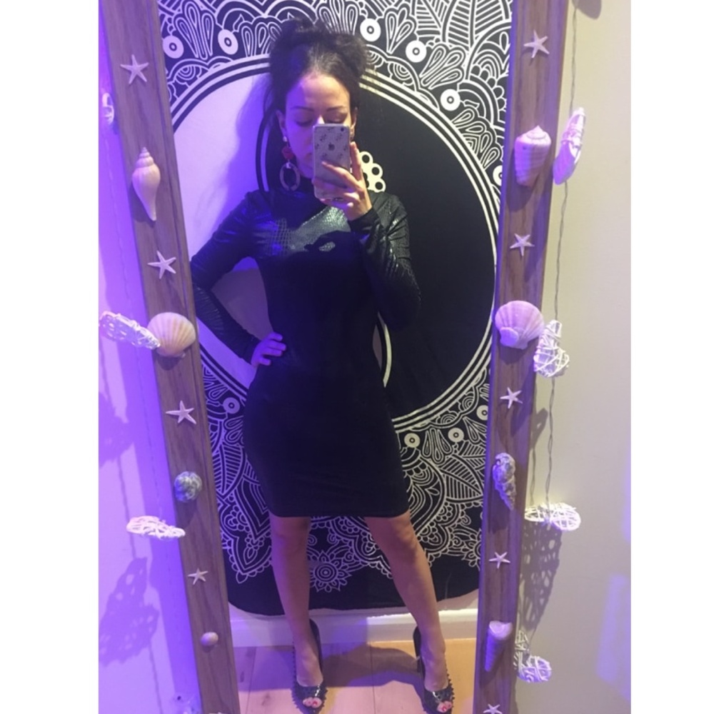 Reptile Texture Black Glamorous Slim Mini Dress - Picture 15 of 16